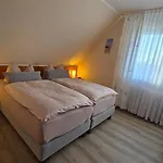 Sandra 3*